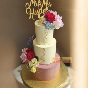 Dreistöckige Hochzeitstorten